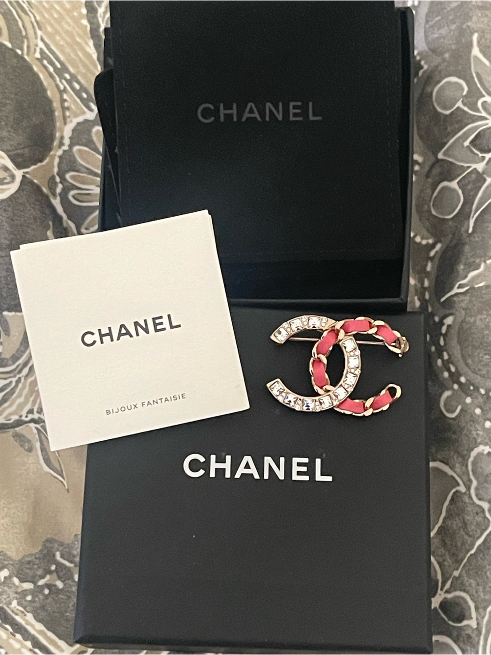 ❌❌SOLD❌❌ CHANEL Pink and Gold Crystal CC Brooch